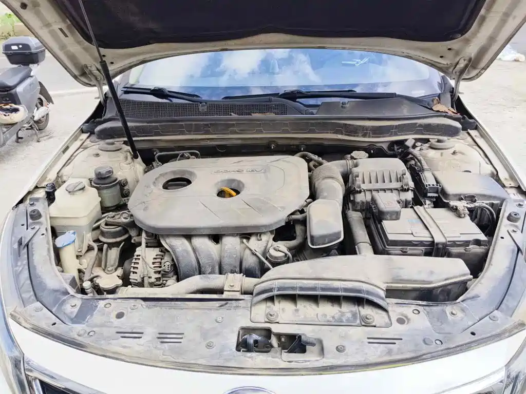 Photo 9 - Kia K5