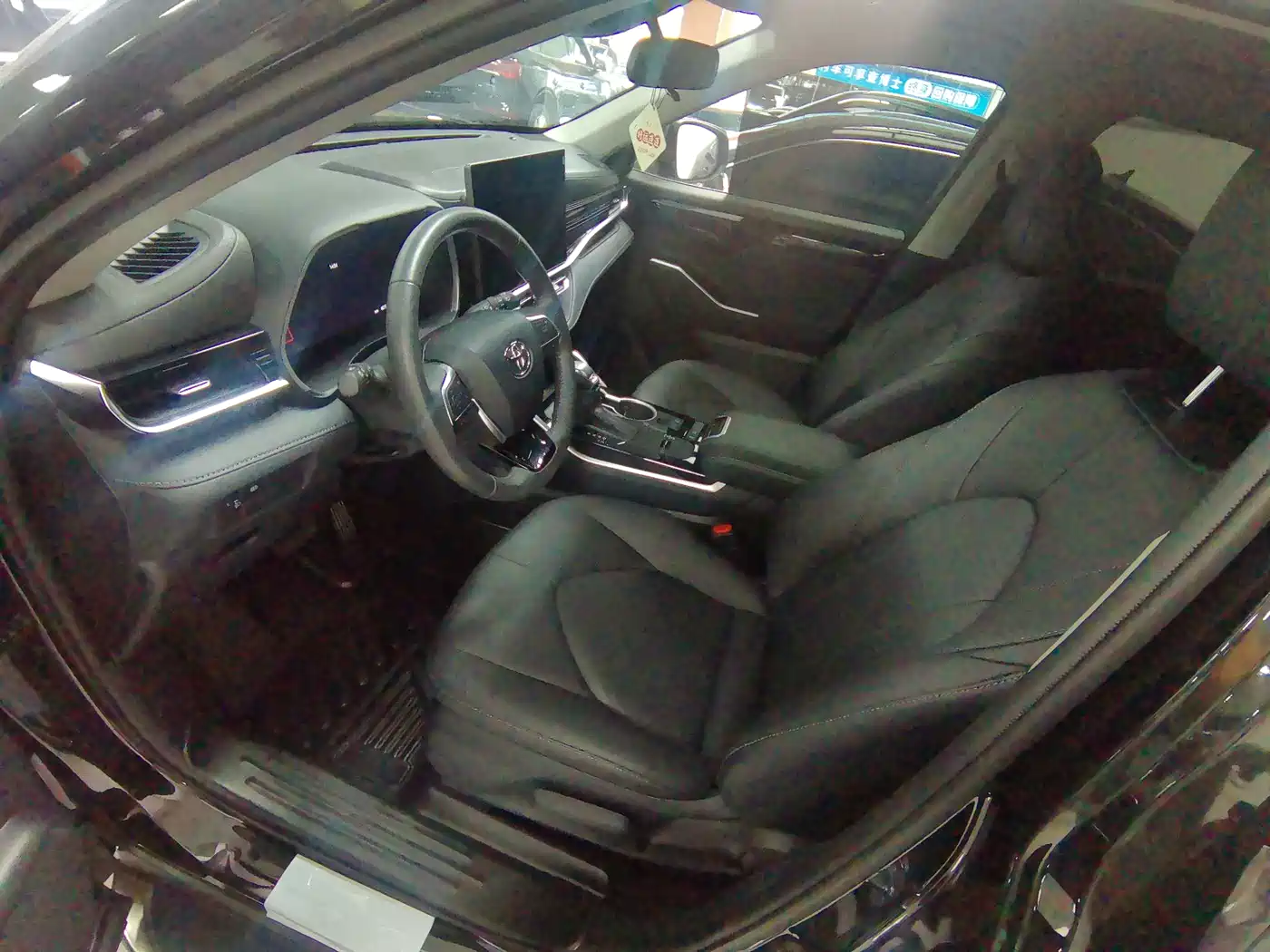 Toyota Highlander 2026 2.5L Smart Hybrid 2WD Elite 5-Seater фото 6