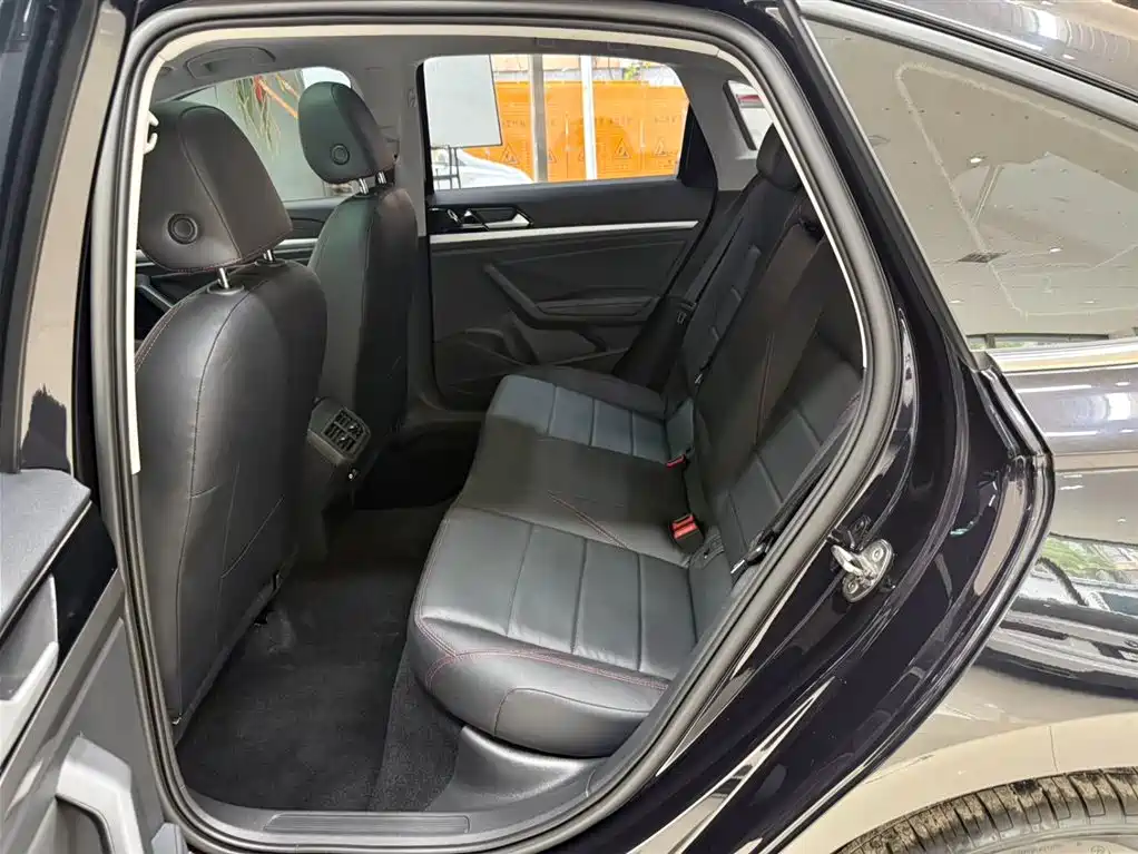 Volkswagen Lavida 2023 280TSI DSG Starlight Comfort Edition фото 18