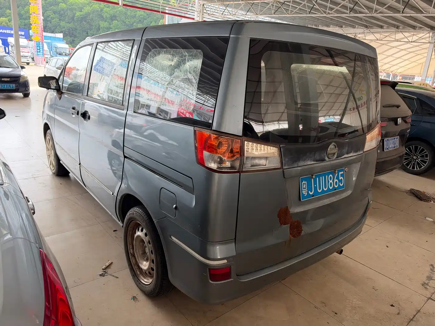 Dongfeng ZNA Shuaike 2013 2013 1.5L Manual Standard 5-seater China V