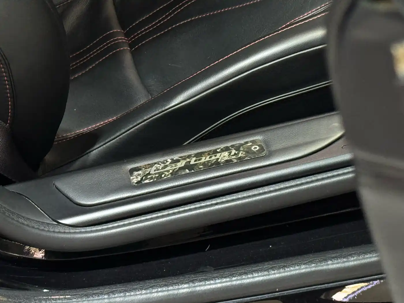 Aston Martin DB9 2014 6.0L Carbon Black Coupe фото 21