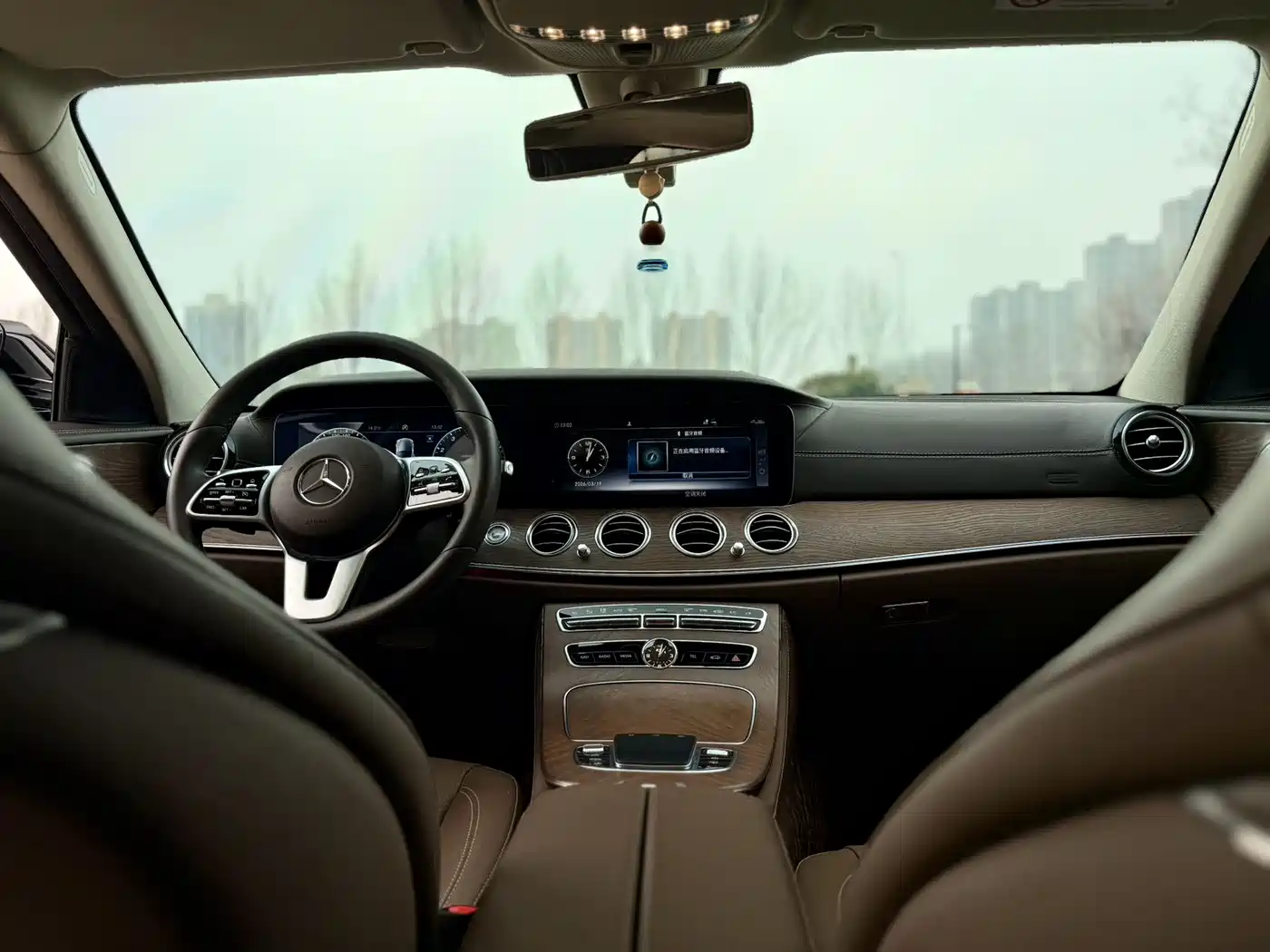 Mercedes-Benz E-Class 2020 E 300 L Luxury Model фото 14