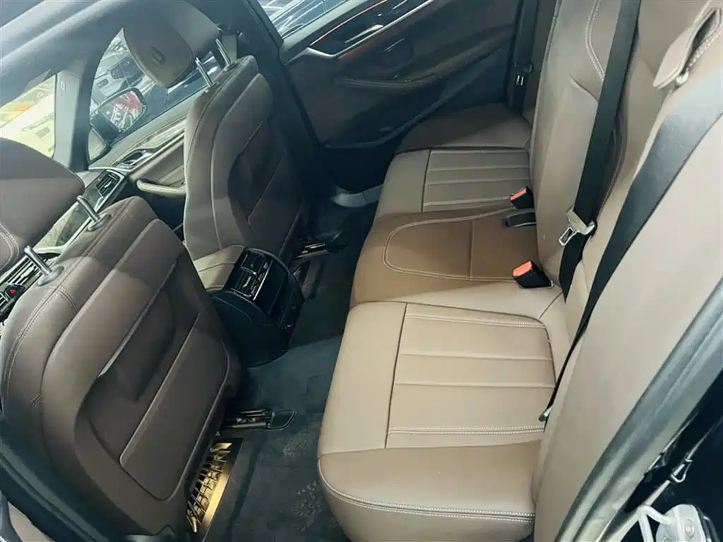 BMW 5 Series 2019 525Li M Sport Package фото 15
