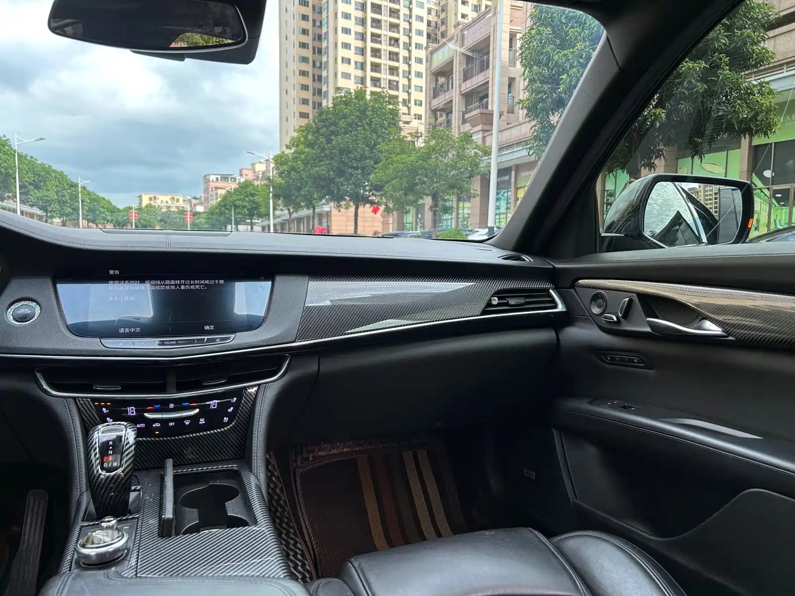 Фото 21 - Cadillac CT6