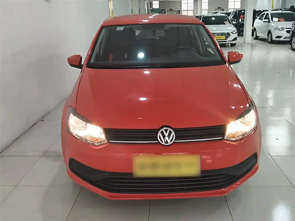 Volkswagen Polo 2016 1.4L Automatic Trend фото 3