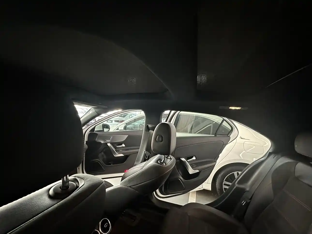 Mercedes-Benz A-Class 2024 A 200 L Sport Edition фото 9