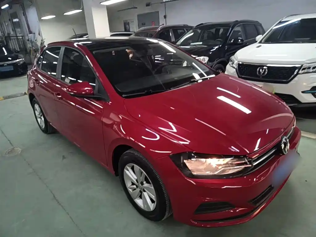 Volkswagen Polo 2019 Plus 1.5L Automatic Panorama Enjoyment Edition фото 4