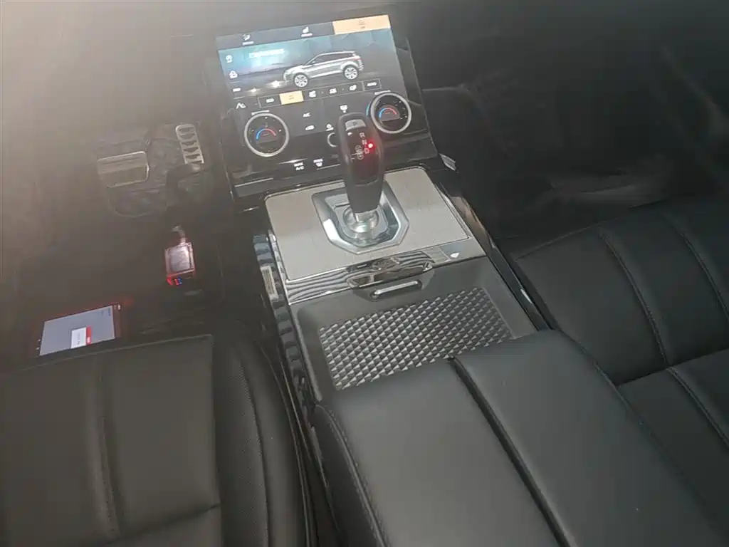 Land Rover Range Rover Evoque 2022 Facelift Range Rover Evoque L 249PS R-Dynamic Luxury фото 14