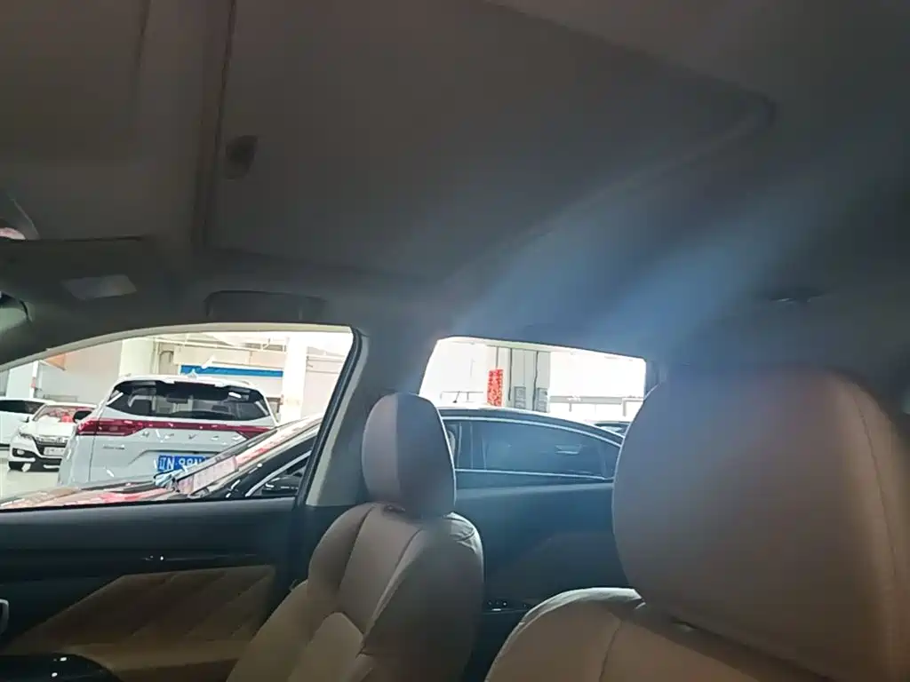 Mitsubishi Outlander 2019 2.4L 4WD Deluxe Edition 5-seater China V фото 18