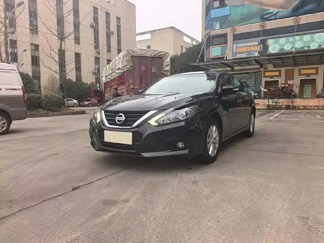 NISSAN TEANA