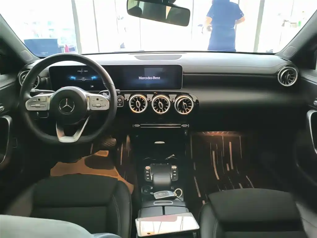 Mercedes-Benz A-Class 2020 Facelift A 200 L Sport Sedan Fashion фото 10