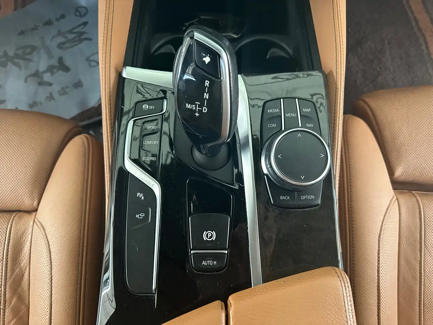 BMW 5 Series 2019 530Li Premium M Sport Package фото 26