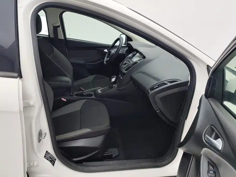 Ford Focus 2013 2012 Hatchback 1.6L Automatic Comfort