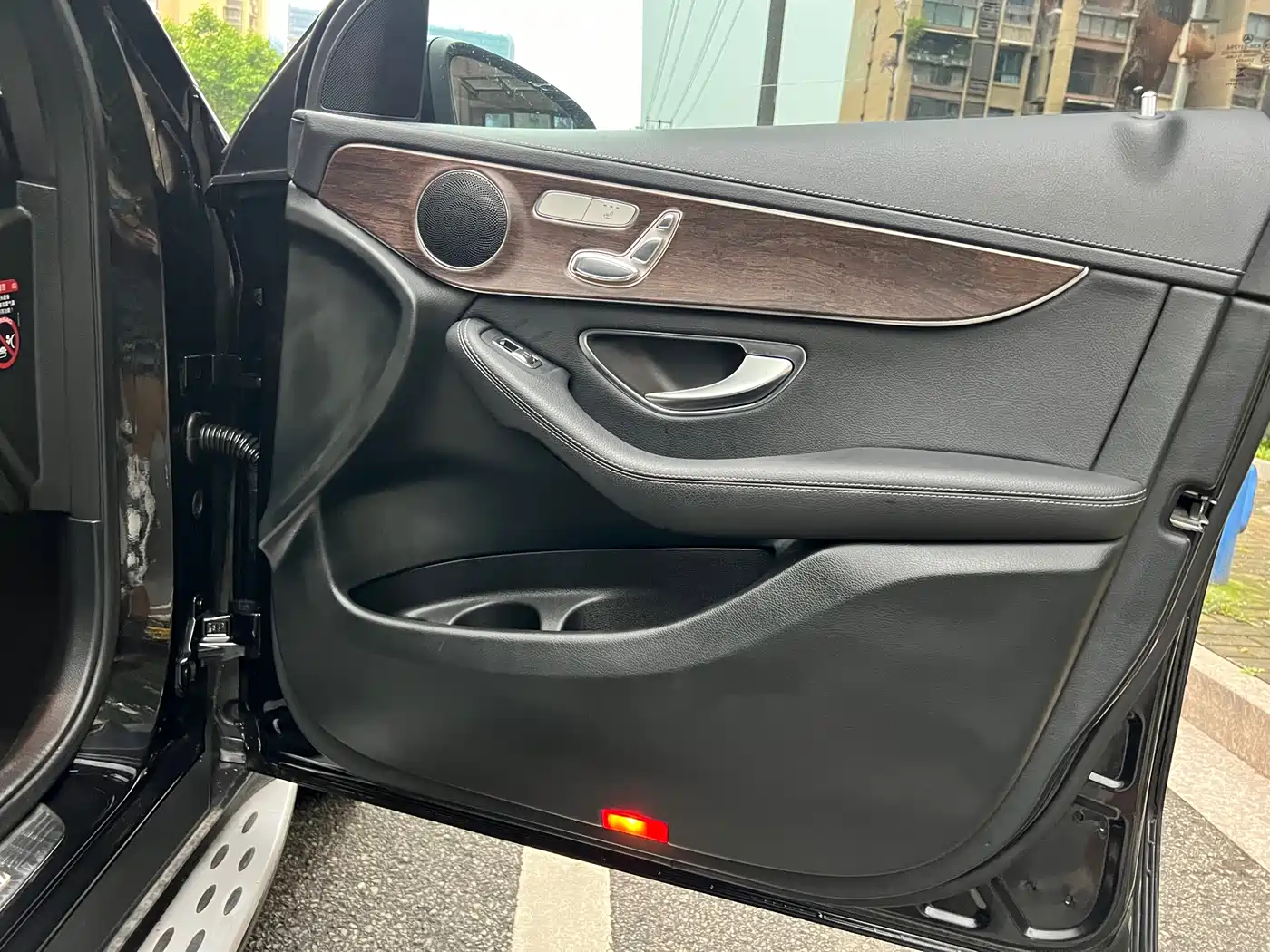 Mercedes-Benz GLC 2022 Facelift GLC 260 L 4MATIC Luxury Model фото 18