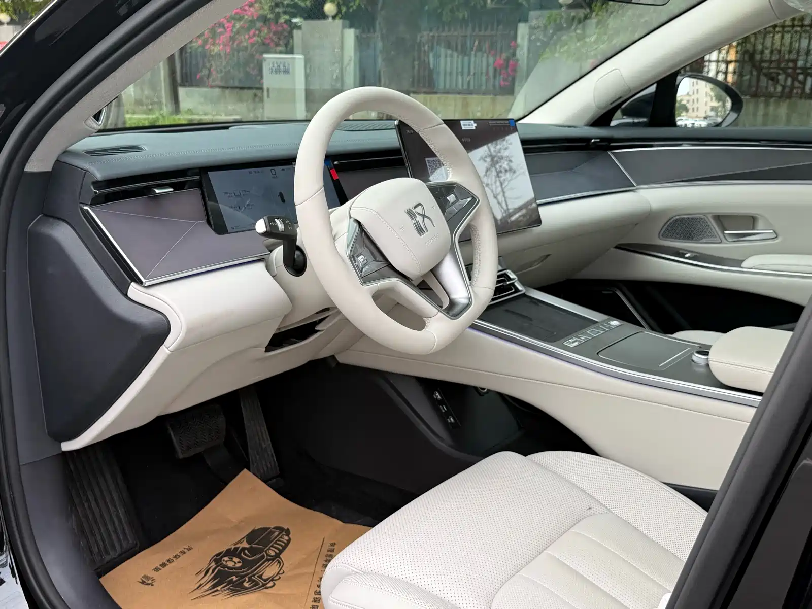 Фото 8 - BYD Han L