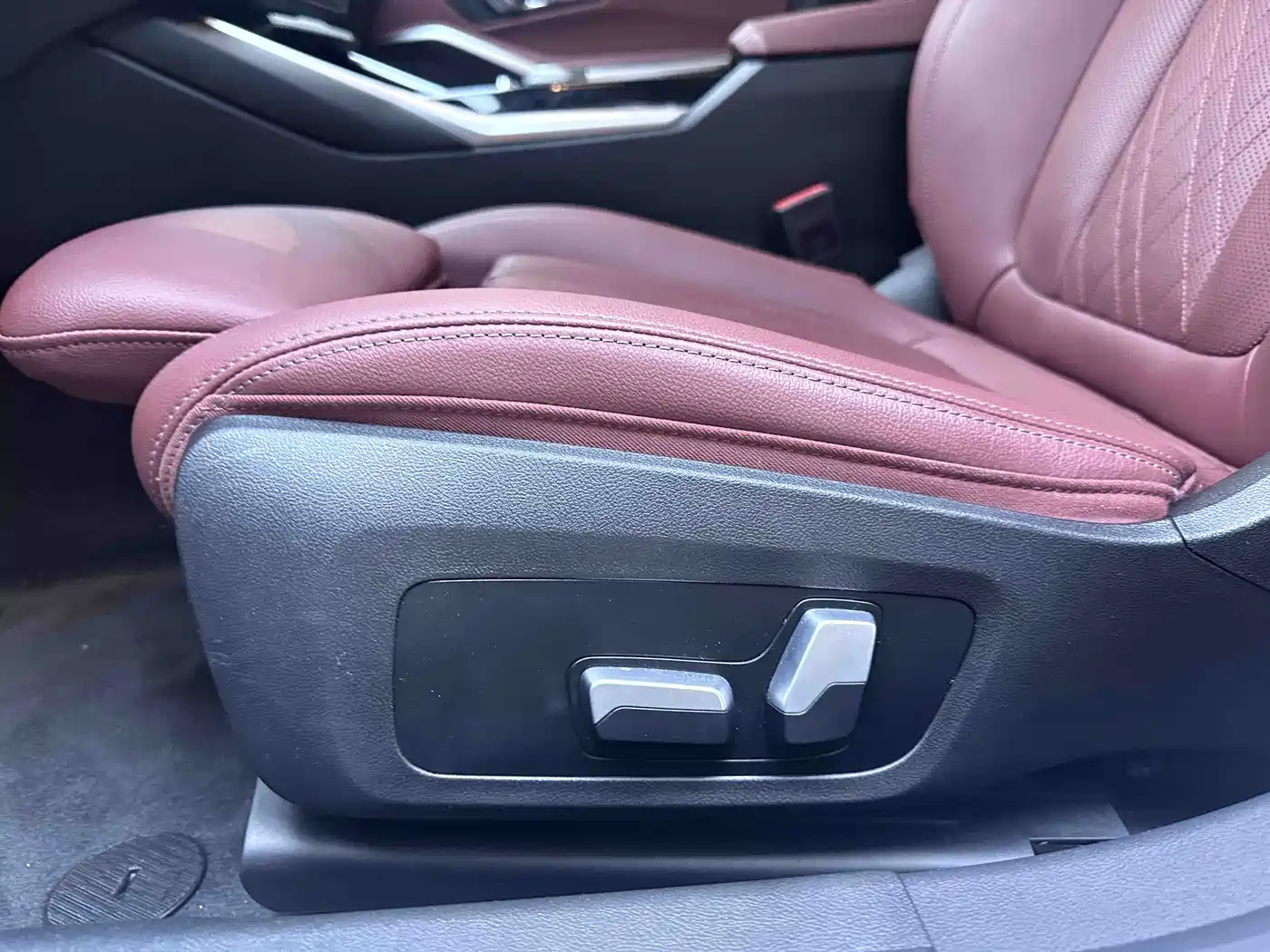 BMW 3 Series 2023 320Li M Sport Package фото 17