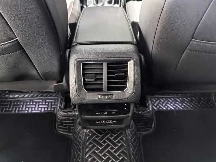 Volkswagen Tayron 2022 380TSI 4WD R-Line Smart Connect Edition фото 9