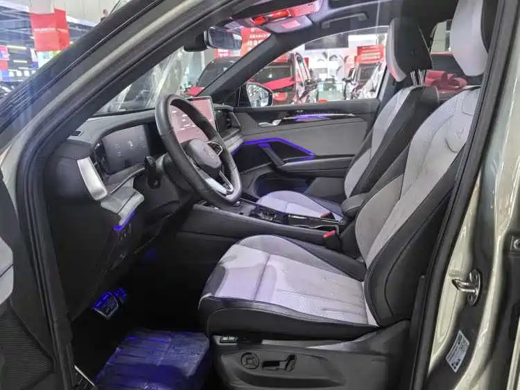 Volkswagen Tayron 2025 Model Tayron L 380TSI 4WD Luxury Easy Package фото 6