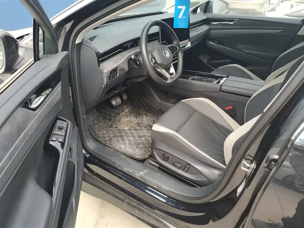 Volkswagen ID.7 VIZZION 2024 PRO фото 23