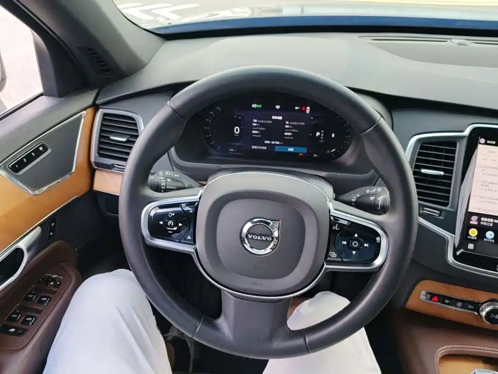 Volvo XC90 2024 2024 B5 Smart Luxury 5-Seater