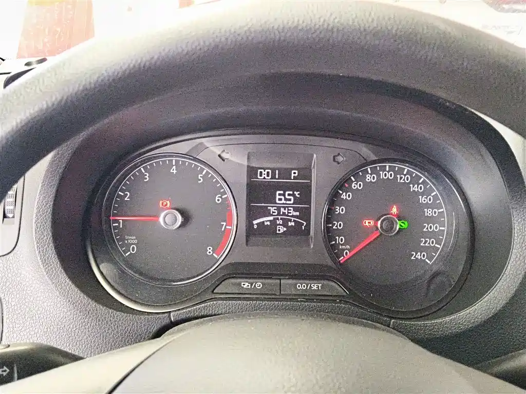 Volkswagen Polo 2018 1.5L Auto Safe Drive фото 8