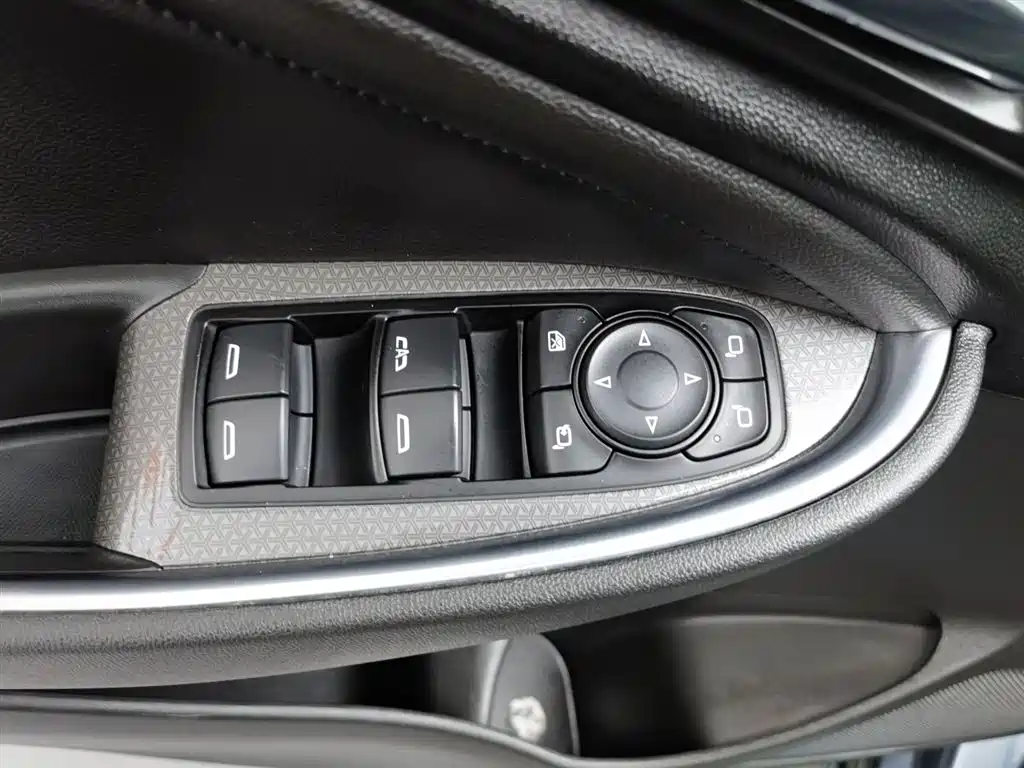 CHEVROLET MAI RUIBAO XL