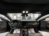 Photo 9 - Volvo S90