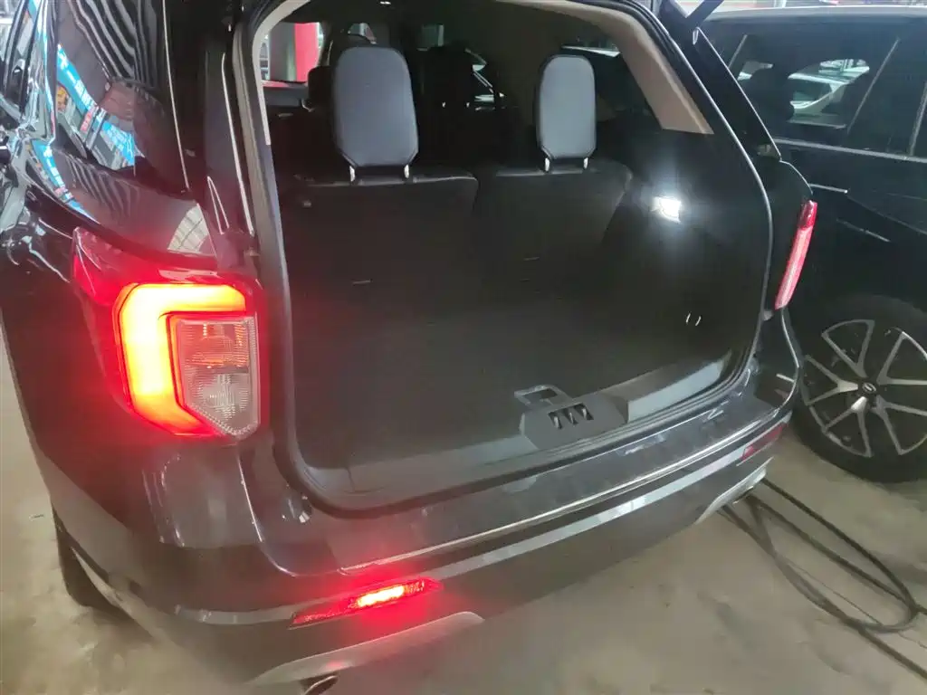 Ford Explorer 2021 2020 EcoBoost 285 AWD Titanium Edition 7-Seater