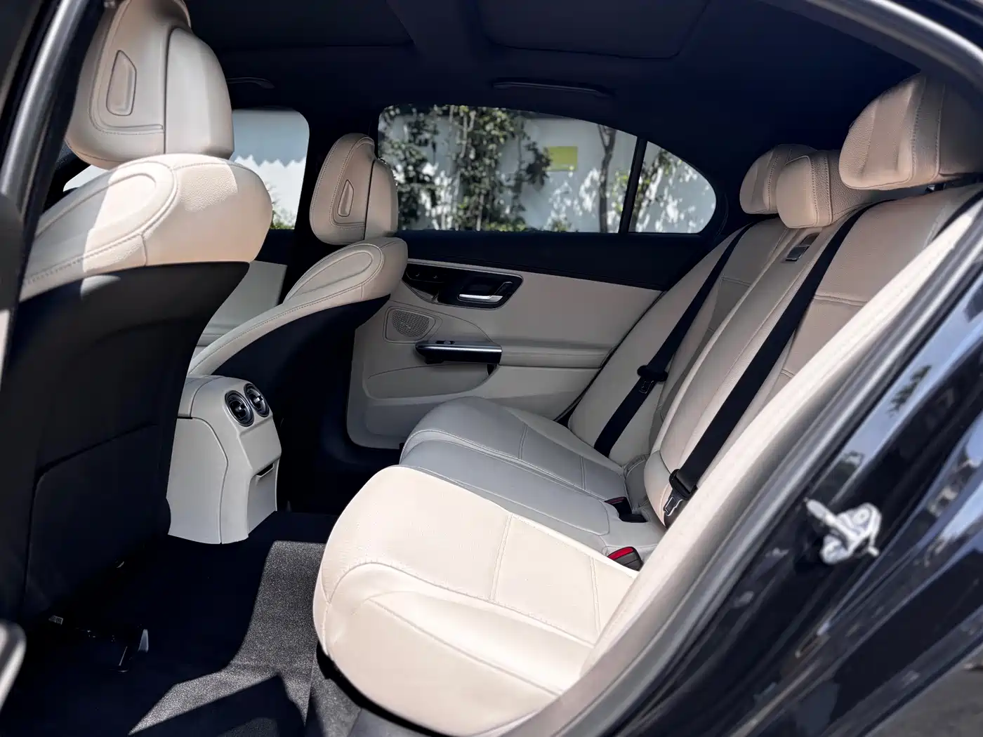 Mercedes-Benz C-Class 2023 C 260 L фото 12