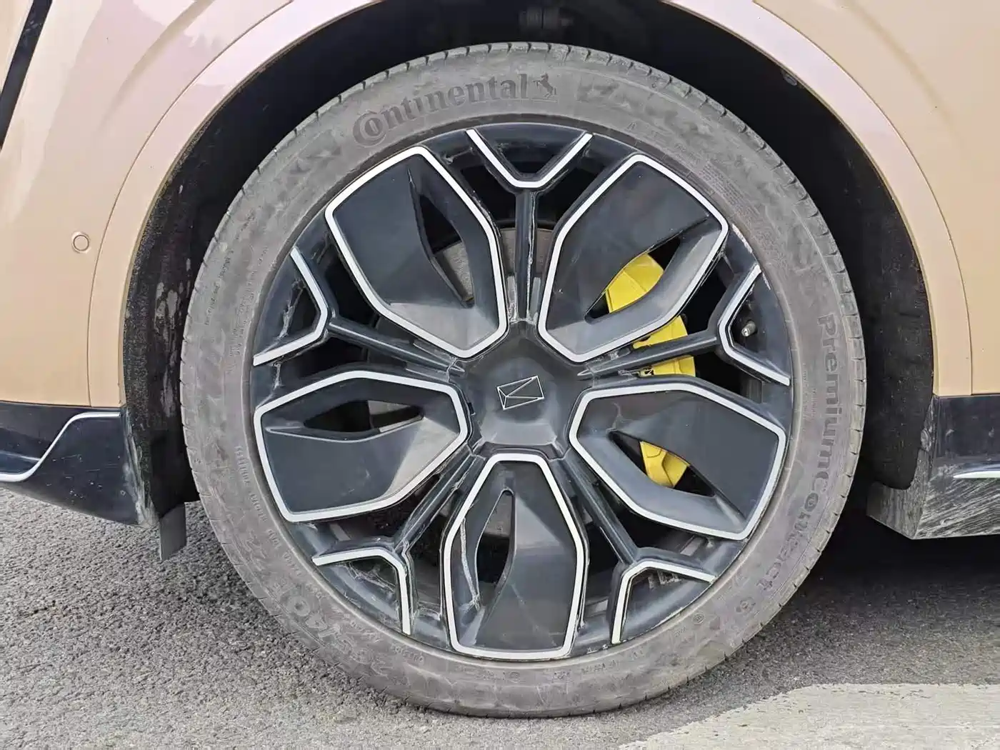 Avatr 11 2024 630 Triple Laser Rear-Wheel Drive Version фото 16
