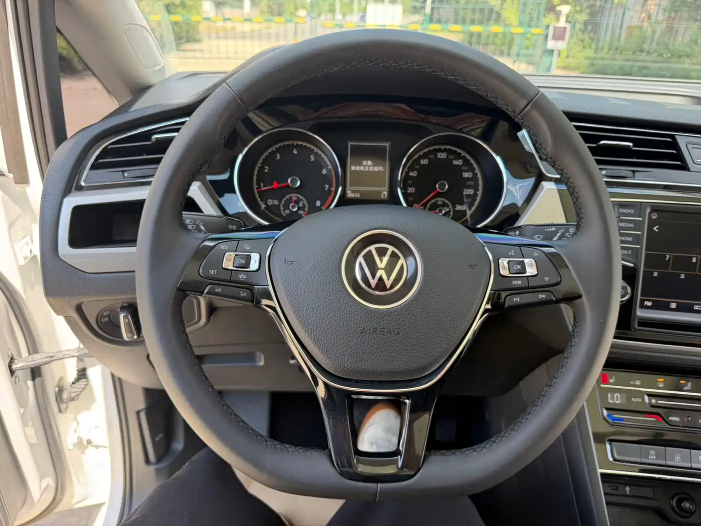 Volkswagen Touran 2021 Touran L 280TSI DSG Cross Edition 7-seater фото 22