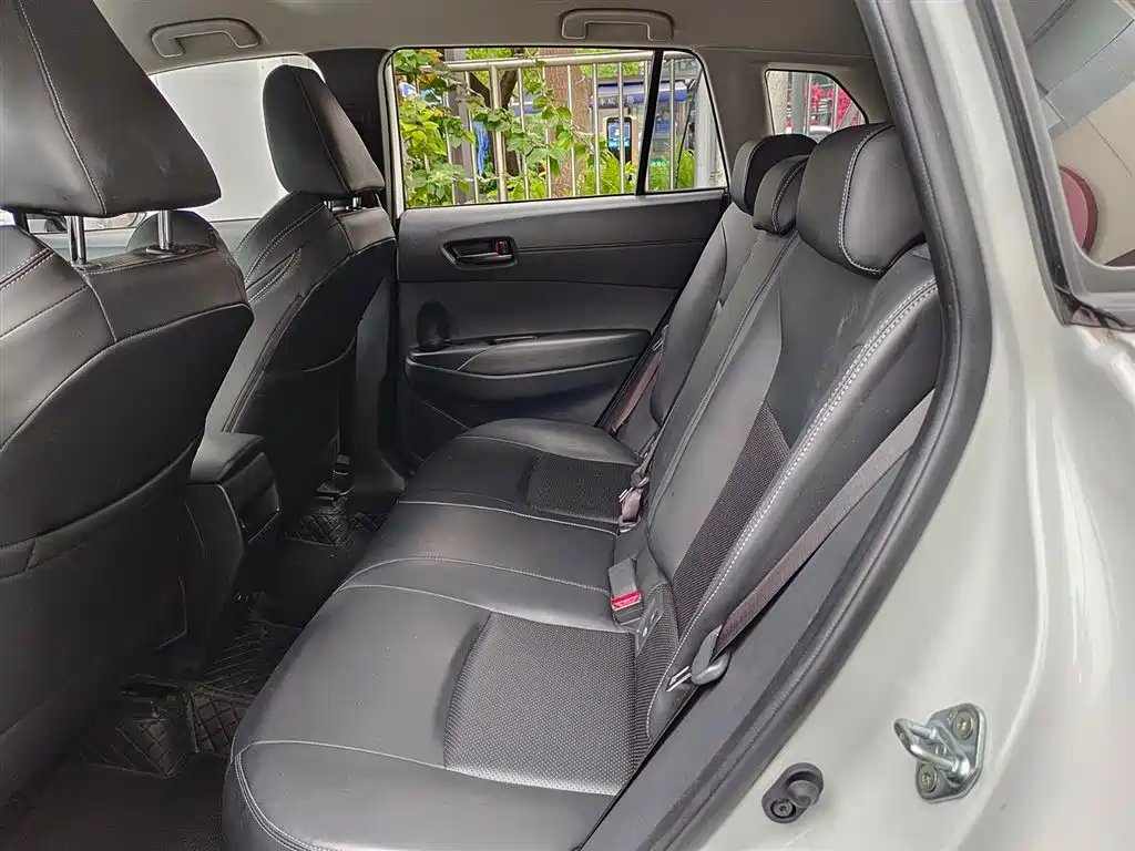 Toyota Frontlander 2024 2.0L CVT Elite Edition фото 8