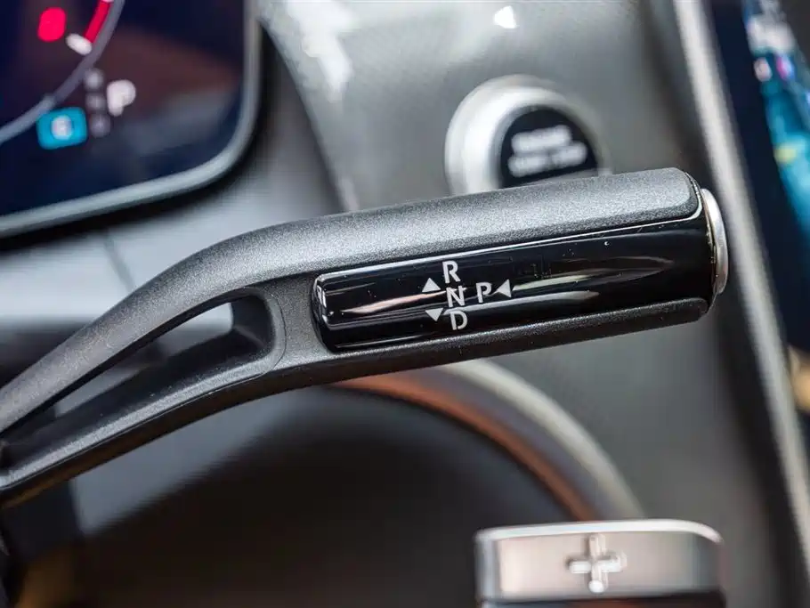 Mercedes-Benz GLC Coupe 2025 GLC 260 4MATIC Coupe SUV фото 24