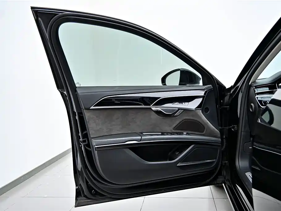 Audi A8 New Energy 2022 A8L 60 TFSIe quattro Collector's Edition фото 14