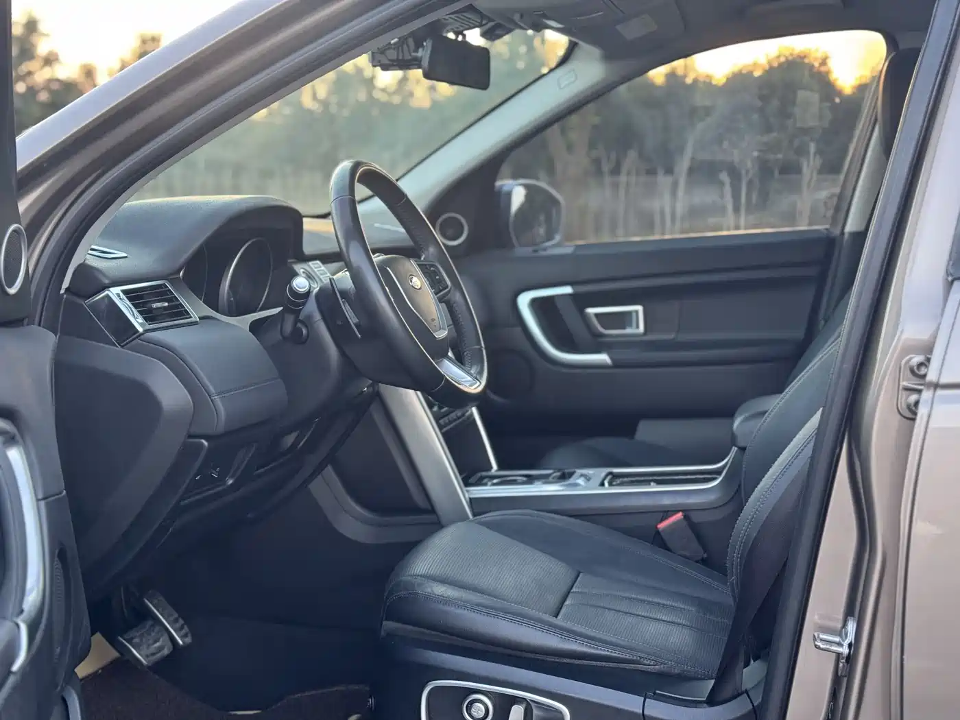 Land Rover Discovery Sport 2016 2.0T SE фото 14