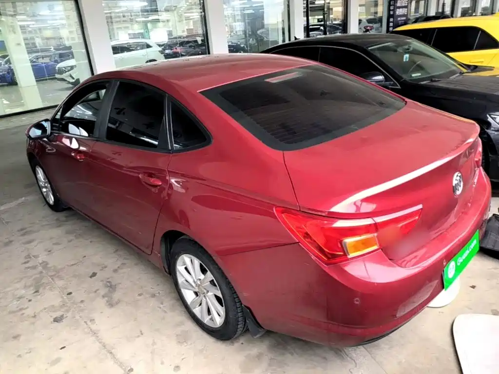Photo 5 - Buick Verano