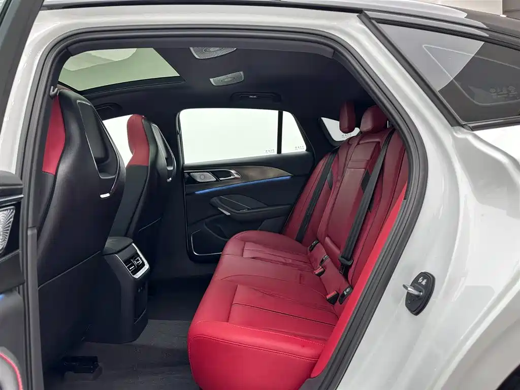 Hongqi H6 2025 Model 2.0T Fashion Edition фото 20