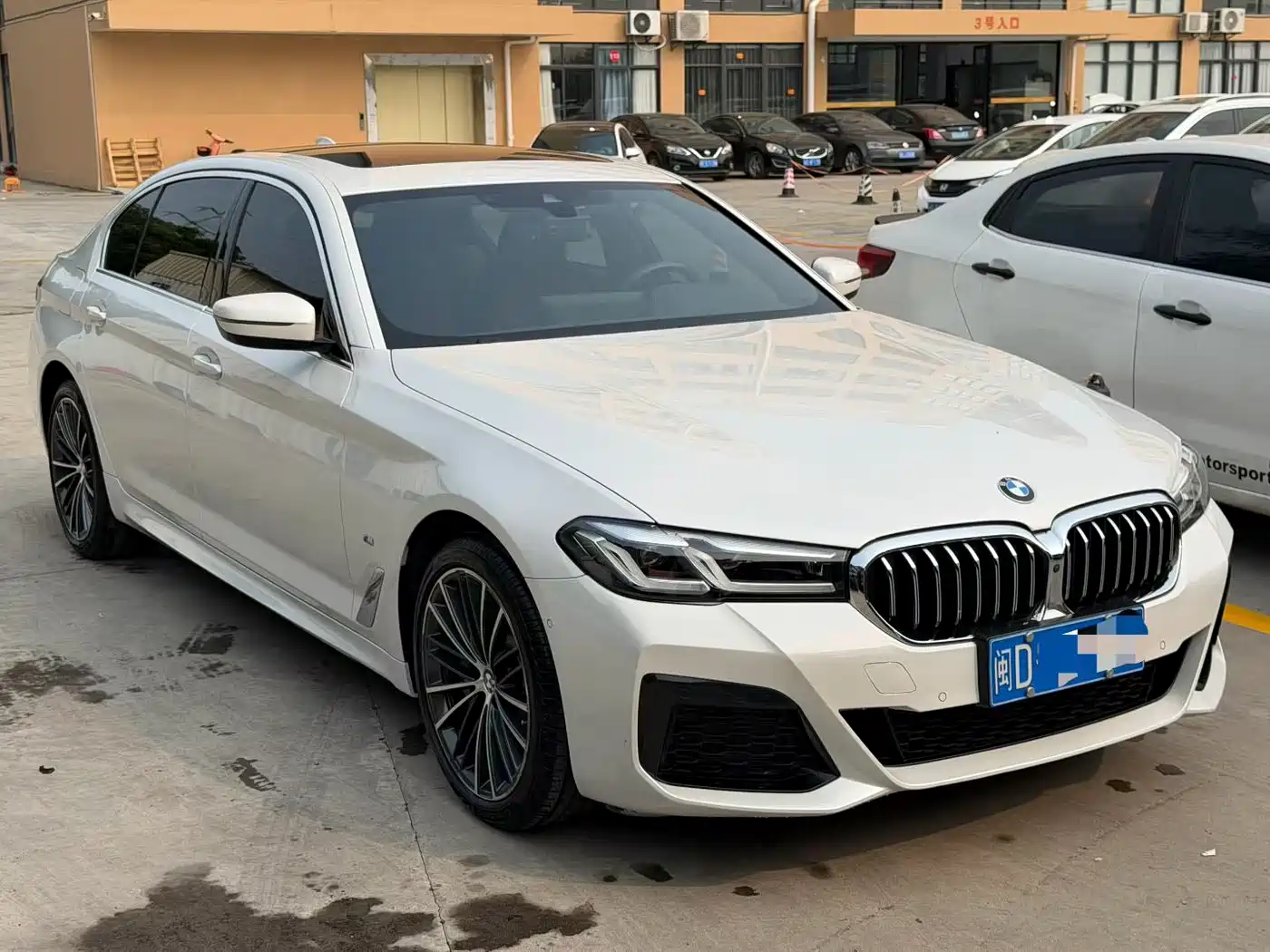 BMW 5 Series 2021 Facelift 530Li Leading M Sport Package фото 3