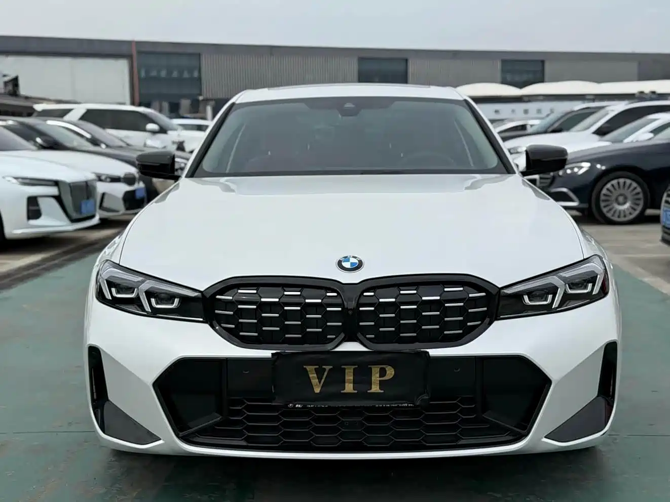 BMW 3 Series 2023 325Li M Sport Black Night Package фото 2