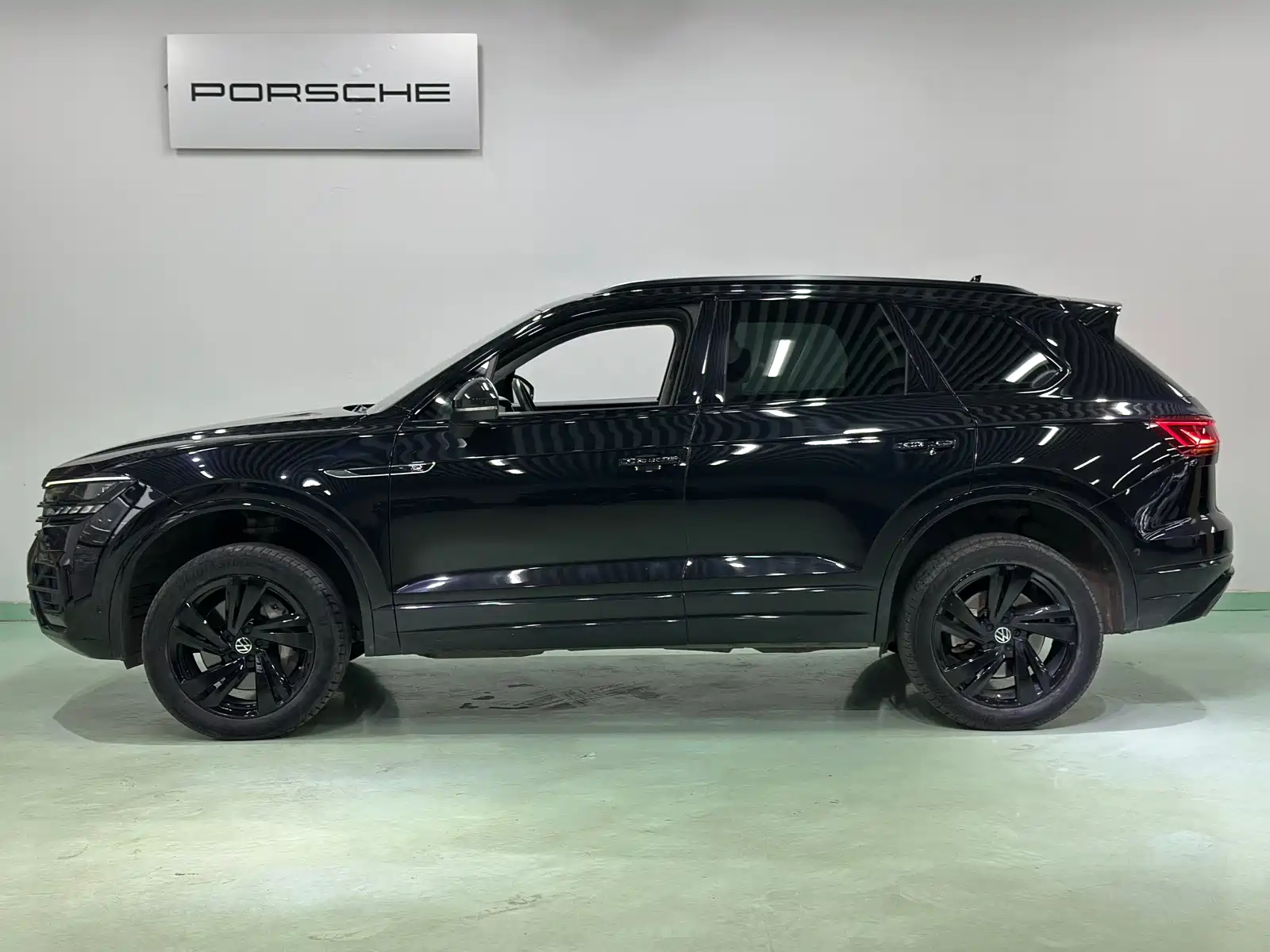 Фото 7 - Volkswagen Touareg