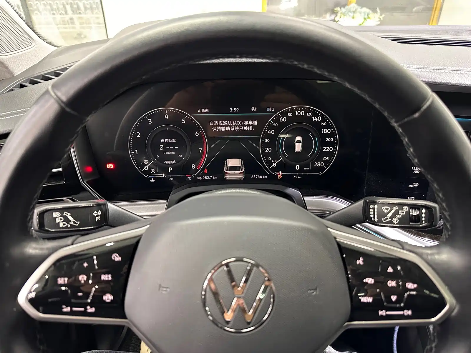 Фото 12 - Volkswagen Touareg