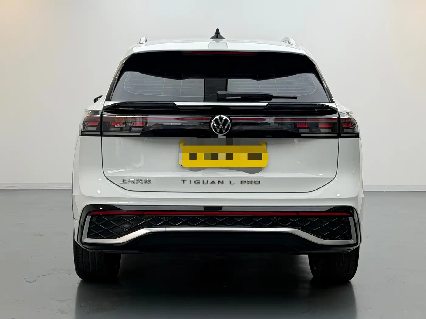 Volkswagen Tiguan L 2024 PRO 330TSI FWD R-Line Intelligent Premium Edition фото 8