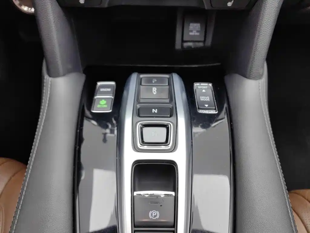Фото 13 - Honda UR-V