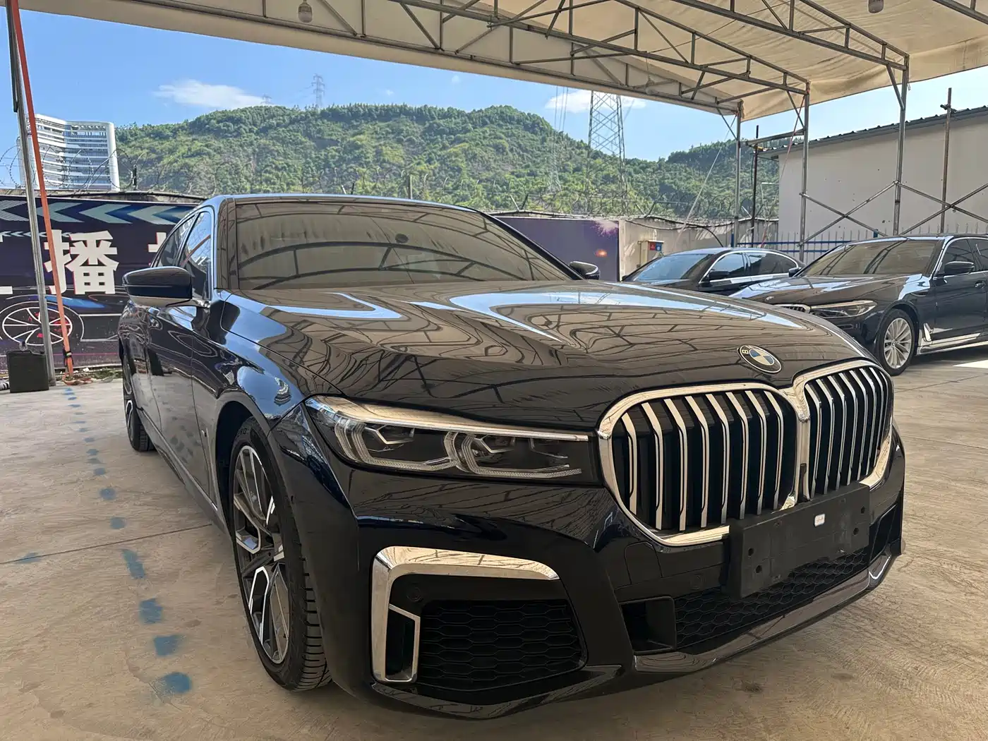 BMW 7 Series 2019 740Li Leading M Sport Package фото 3