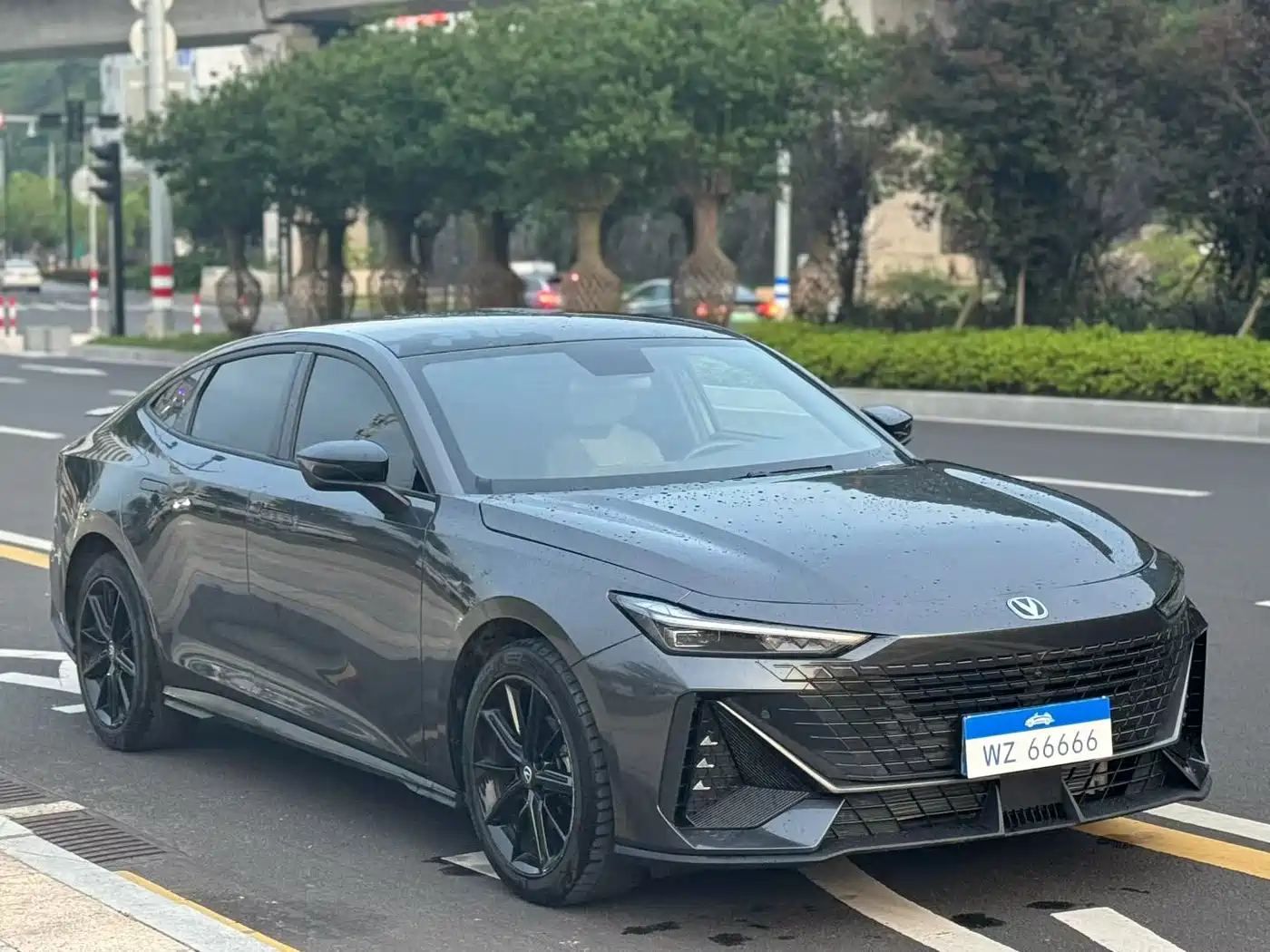 CHANGAN UNI-V
