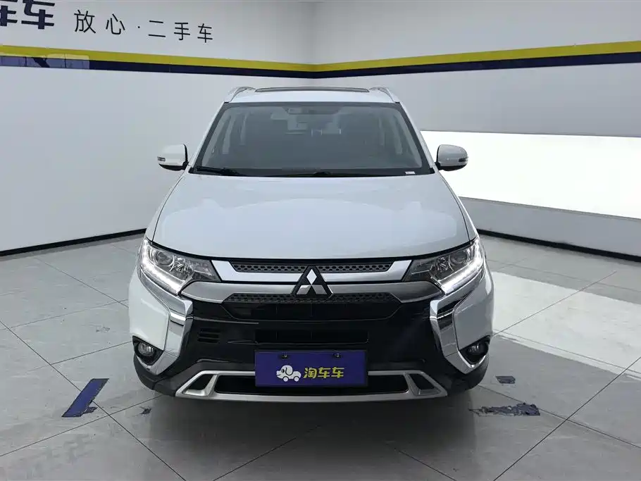 Mitsubishi Outlander 2019 2.0L 2WD Enjoy Edition 5-seater China V фото 2