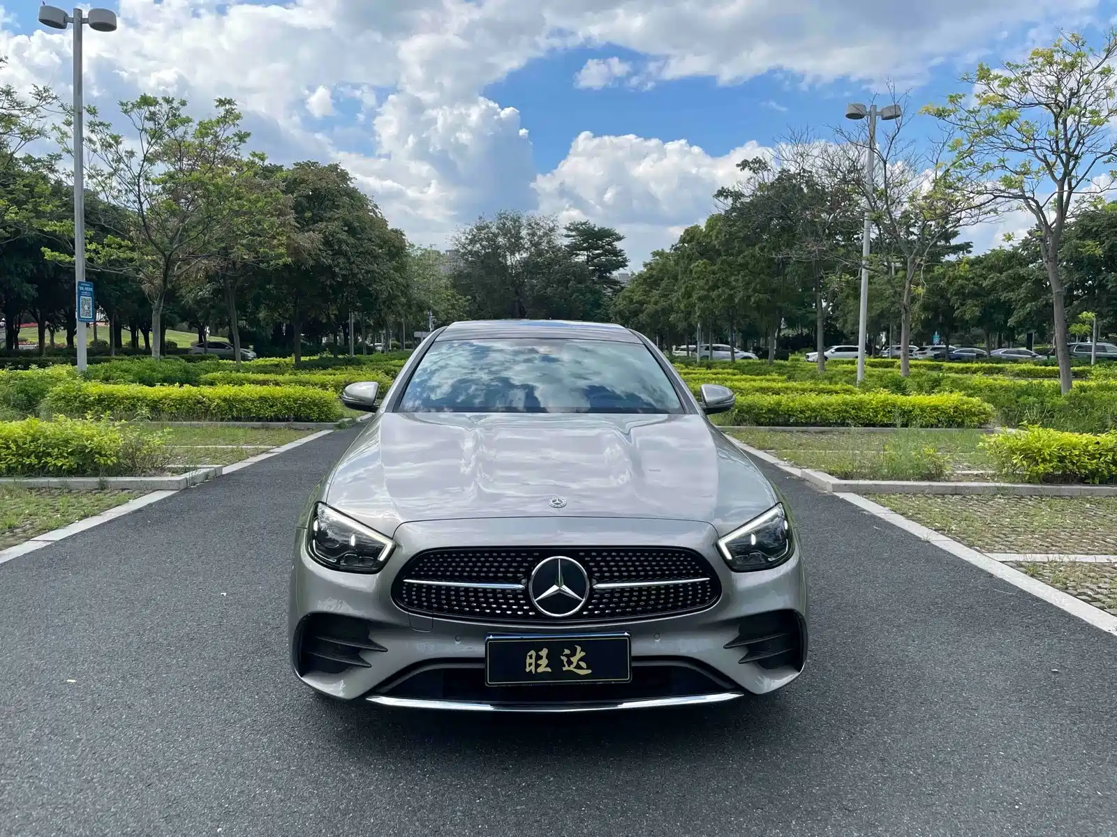 Photo 2 - Mercedes-Benz E-Class