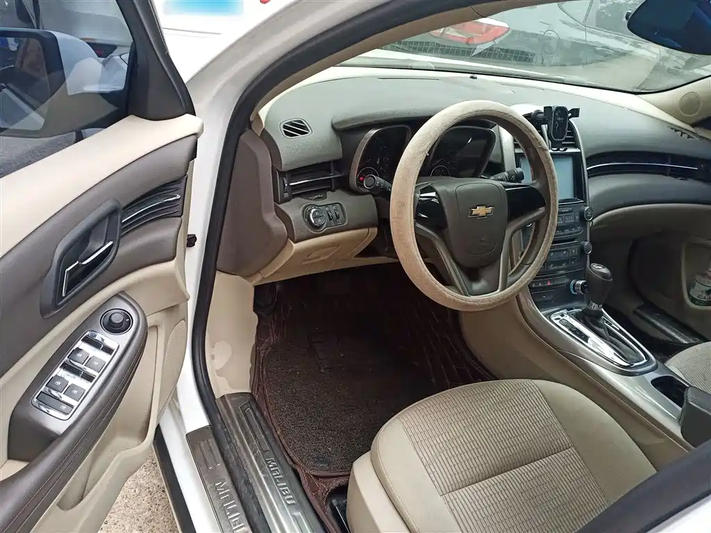 Chevrolet Malibu 2014 2.0L Automatic Comfort фото 16