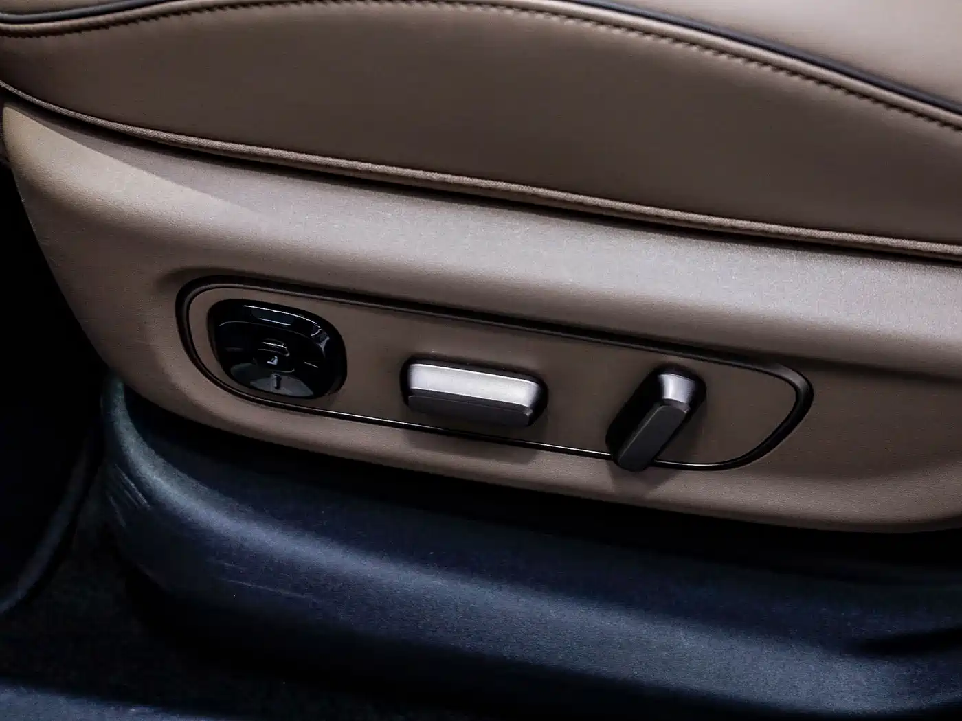 Li Auto i6 2025 2025 2WD Base Model