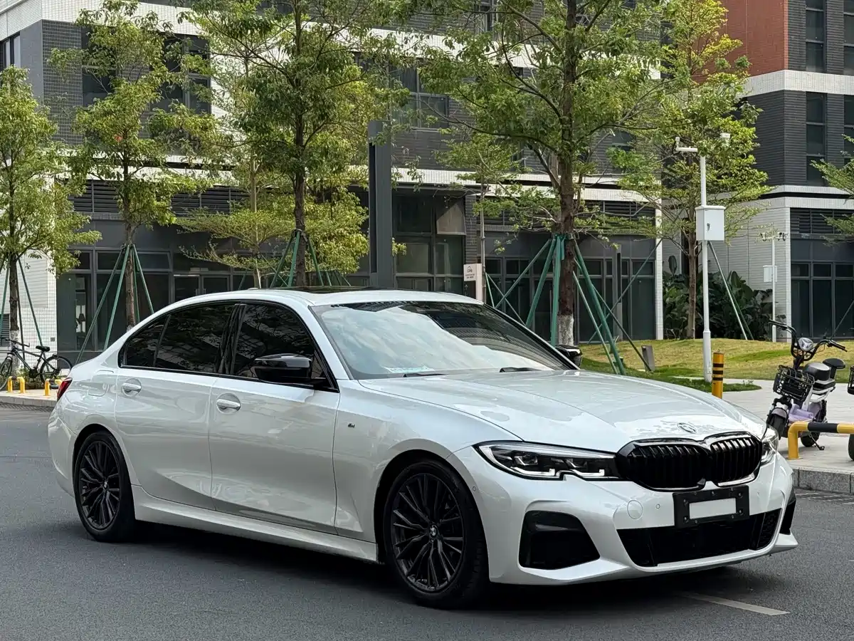 BMW 3 Series 2022 325Li M Sport Shadow Edition фото 2